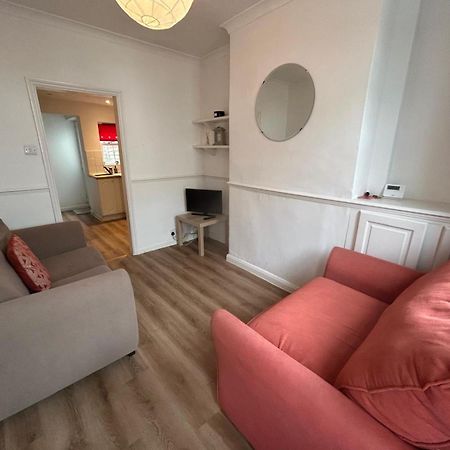 Central Cheltenham House - Sleeps 4/Pet Friendly Exterior foto